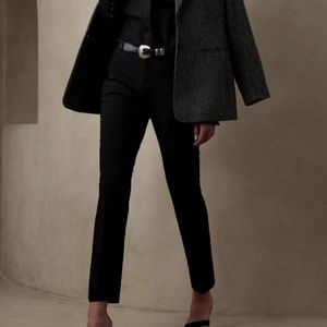 Banana Republic Ryan Slim Lightweight Wool pant, size 6 Black